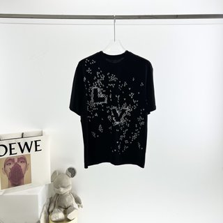 Louis Vuitton 2022 3D Graphic Printed Alphabet T-Shirt – LSVT55