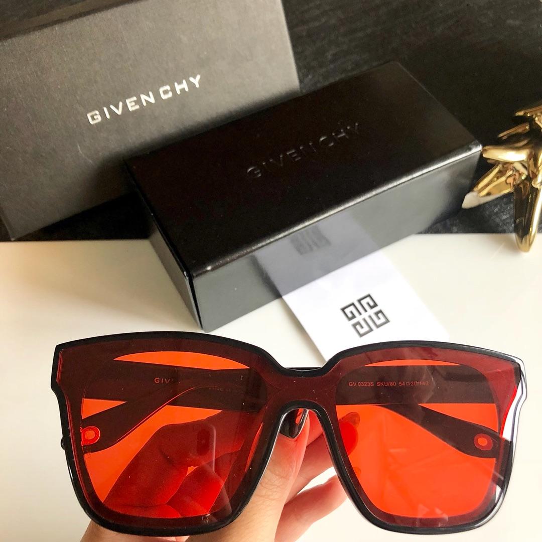 Givenchy Men’s Sunglasses ASS650083